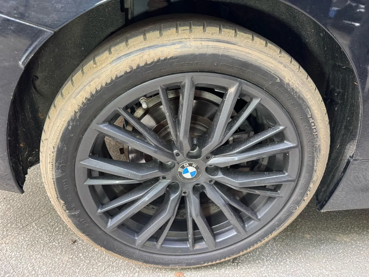 BMW 3 Series 2024 325Li 2.0T M Sports Obsidian Night Suit Automatic Gear 13