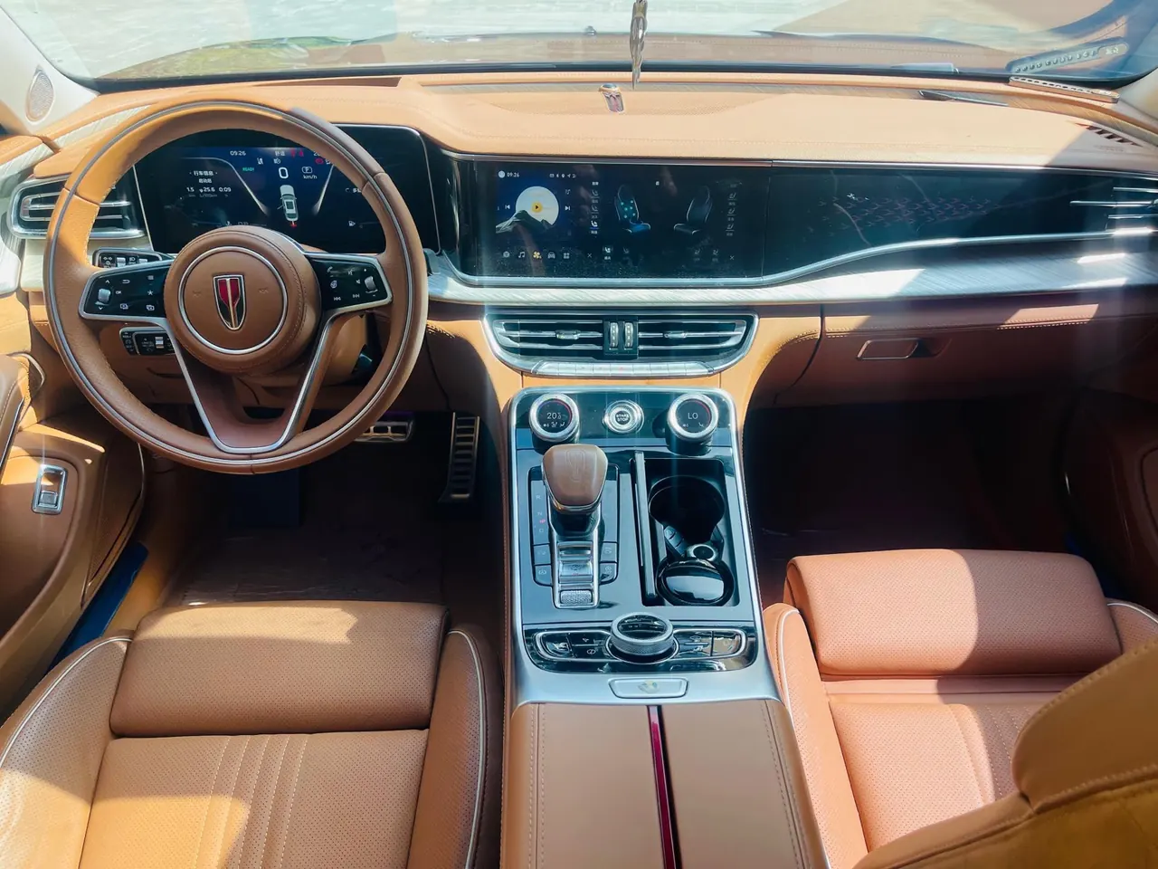 HongQi 2020 H9 2.0T Zhilian Qi Chang Edition Automatic Gear 3