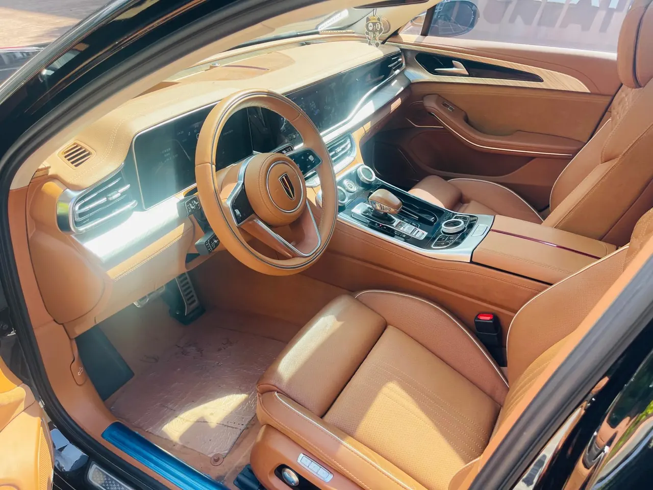 HongQi 2020 H9 2.0T Zhilian Qi Chang Edition Automatic Gear 4