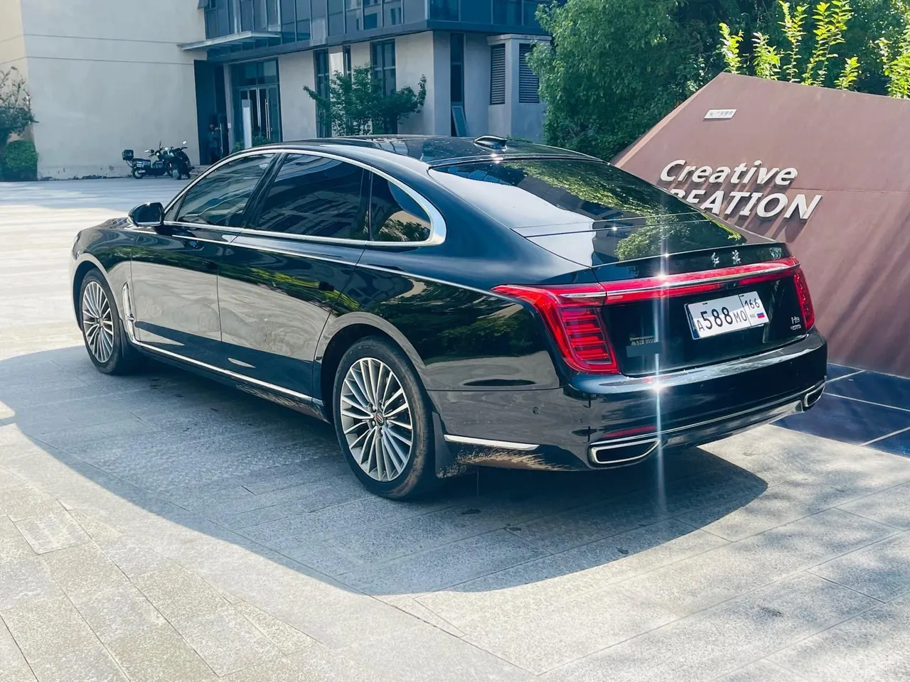 HongQi 2020 H9 2.0T Zhilian Qi Chang Edition Automatic Gear 6