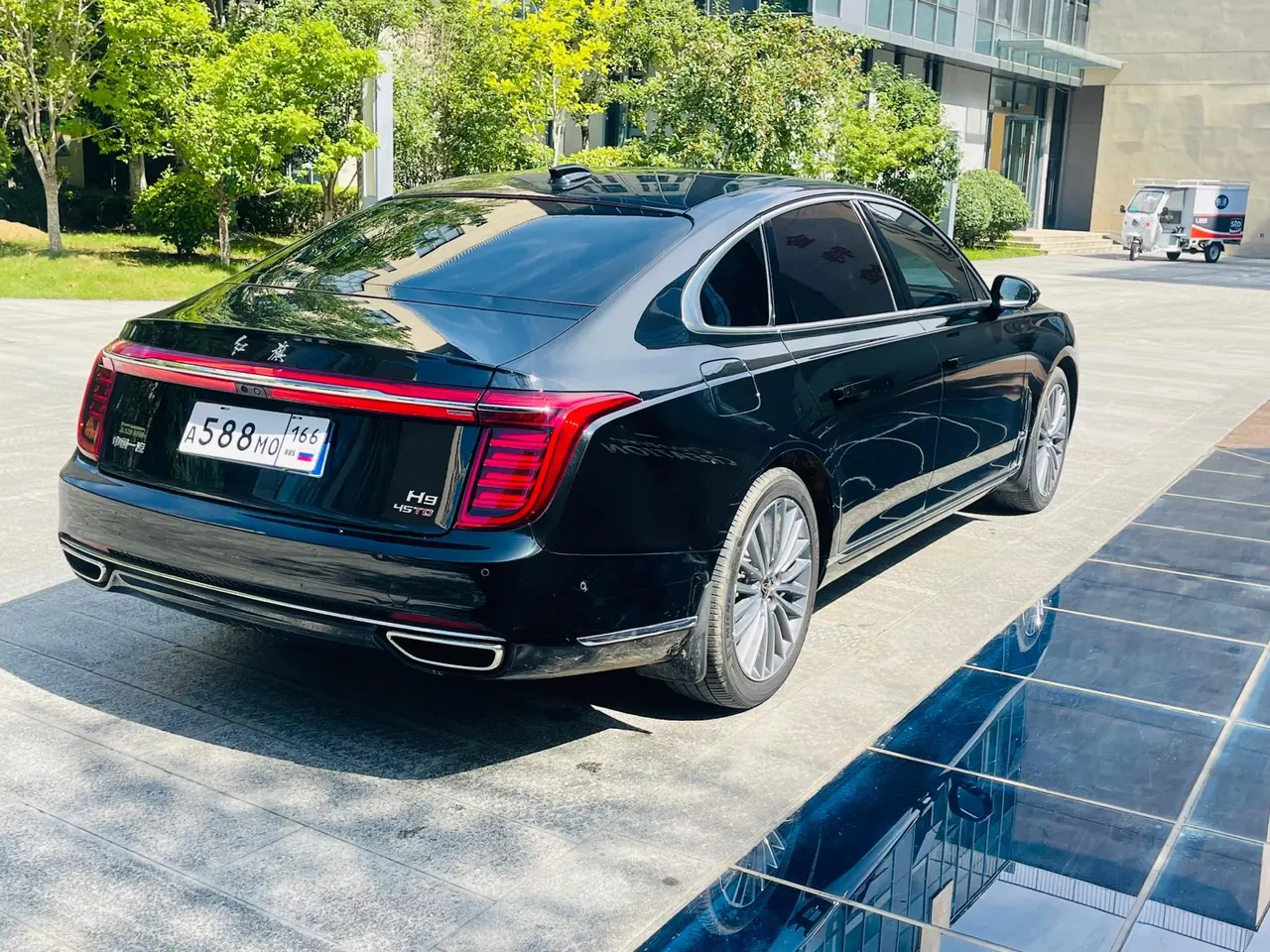 HongQi 2020 H9 2.0T Zhilian Qi Chang Edition Automatic Gear 7