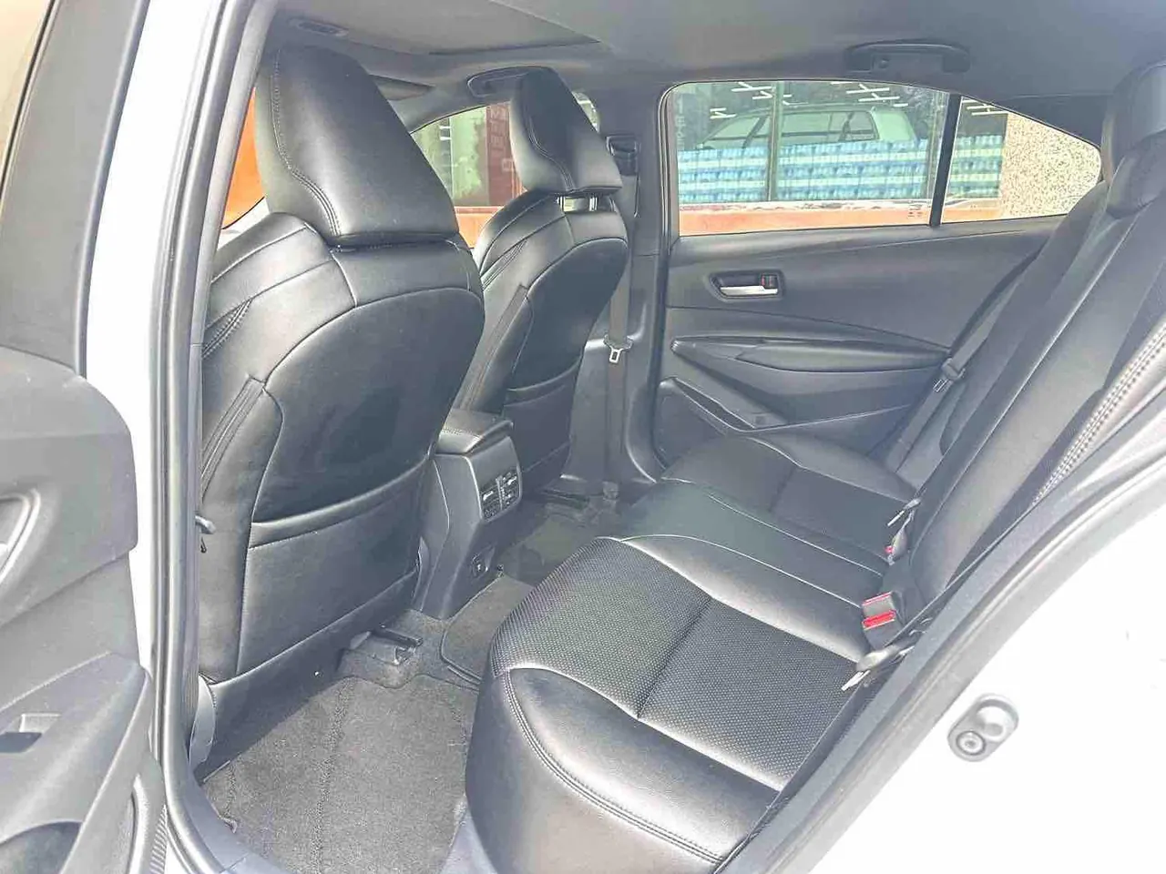 Toyota 2021 Lei Ling 1.2T Stepless 185T Deluxe Automatic Gear 2