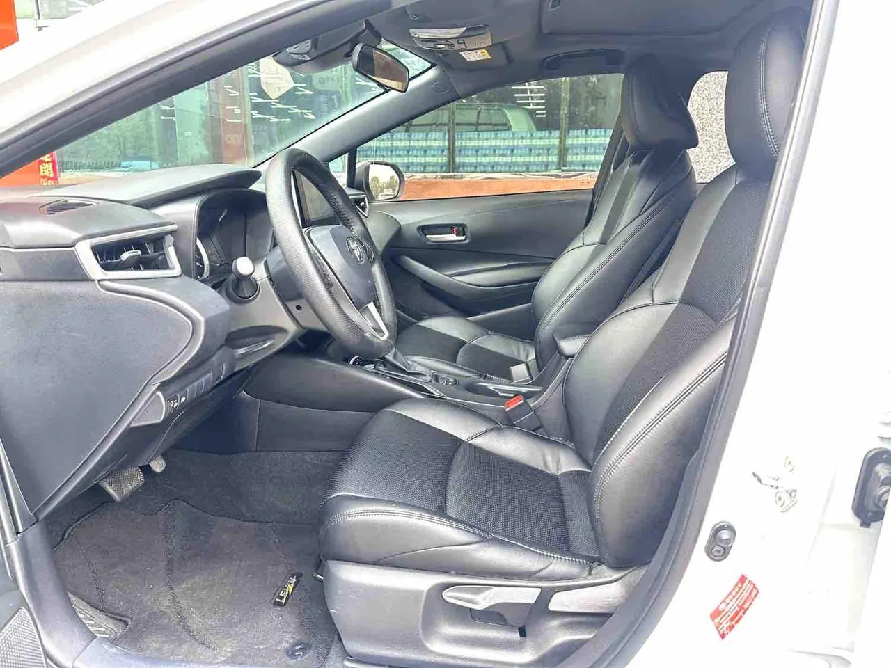 Toyota 2021 Lei Ling 1.2T Stepless 185T Deluxe Automatic Gear 3