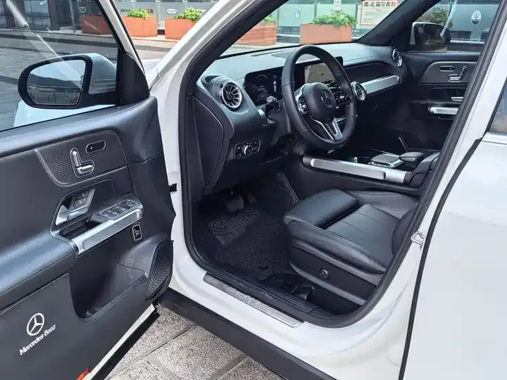 Mercedes Benz GLB 2022 GLB 200 Fashion 4