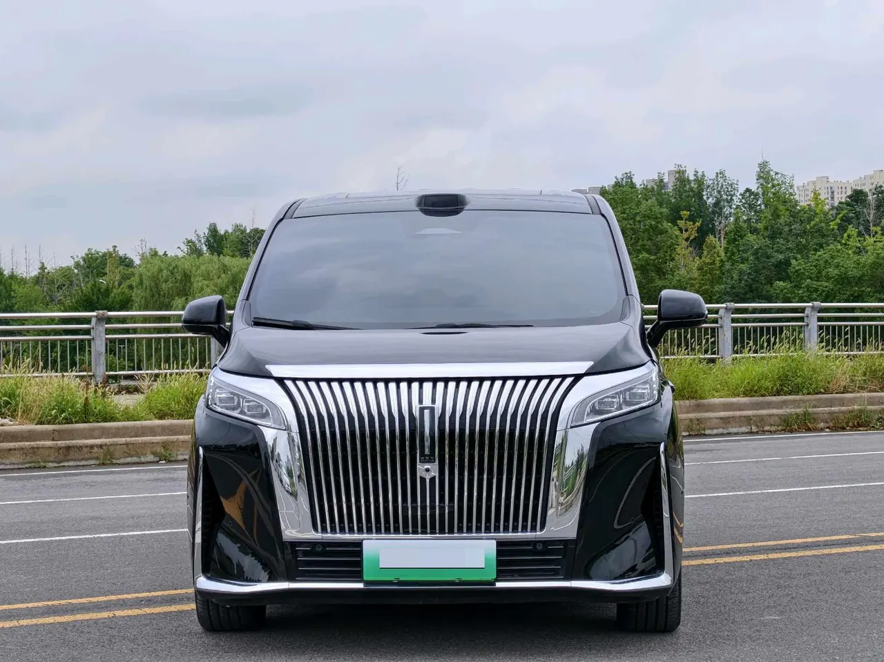 WEY 2025 VV7 Hi4 1.5T Four-Wheel-Drive Automatic Model 2