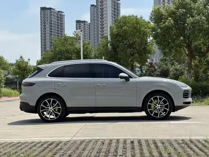 Cayenne New Energy 2021 Cayenne E-Hybrid 2.0T 3