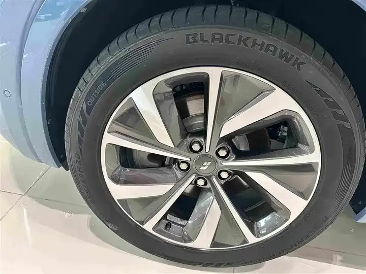 Li ONE 2021 extended 6-seat version 4
