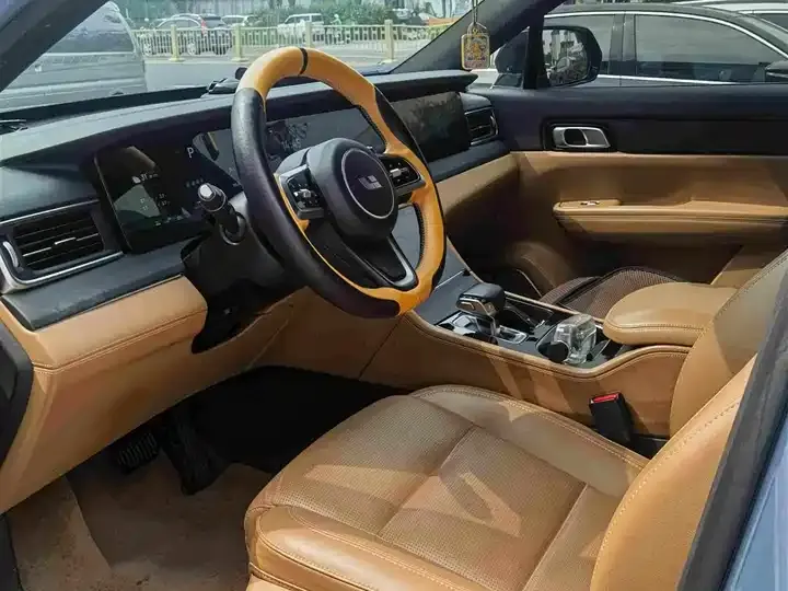 Li ONE 2021 extended 6-seat version 6