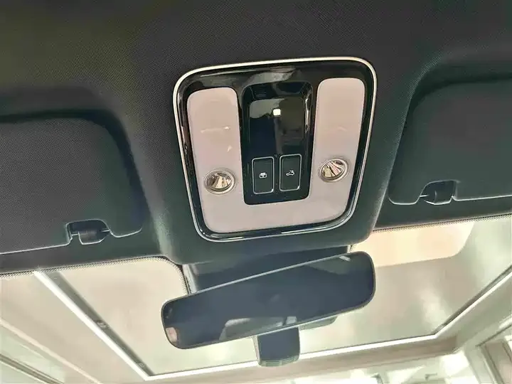 Li ONE 2021 extended 6-seat version 8