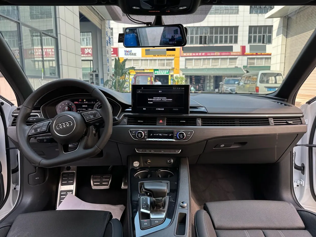 Audi 2024 A4L 2.0TFSI 40TFSI Deluxe Dynamic Automatic 3