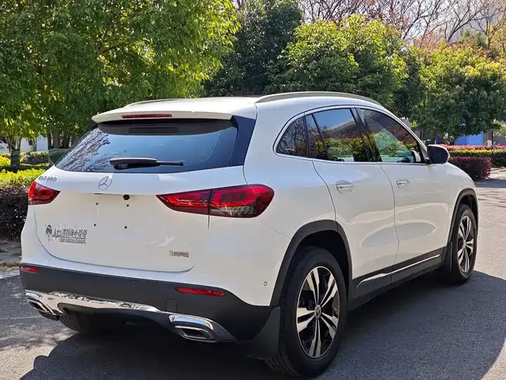 Mercedes Benz GLA 2022 to GLA 200 4
