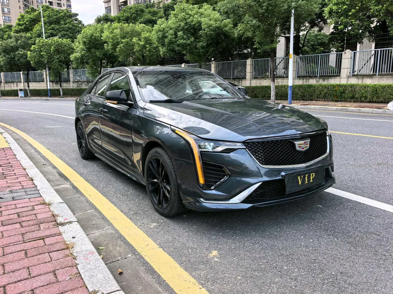 Cadillac 2020 CT4 2.0T 28T fashion automatic gear 3