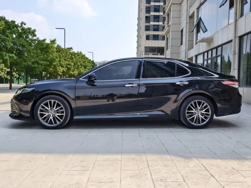 Toyota 2021 Camry 2.5G Deluxe Edition Automatic Gear 3