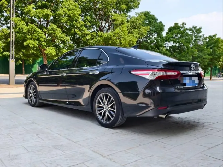 Toyota 2021 Camry 2.5G Deluxe Edition Automatic Gear 4