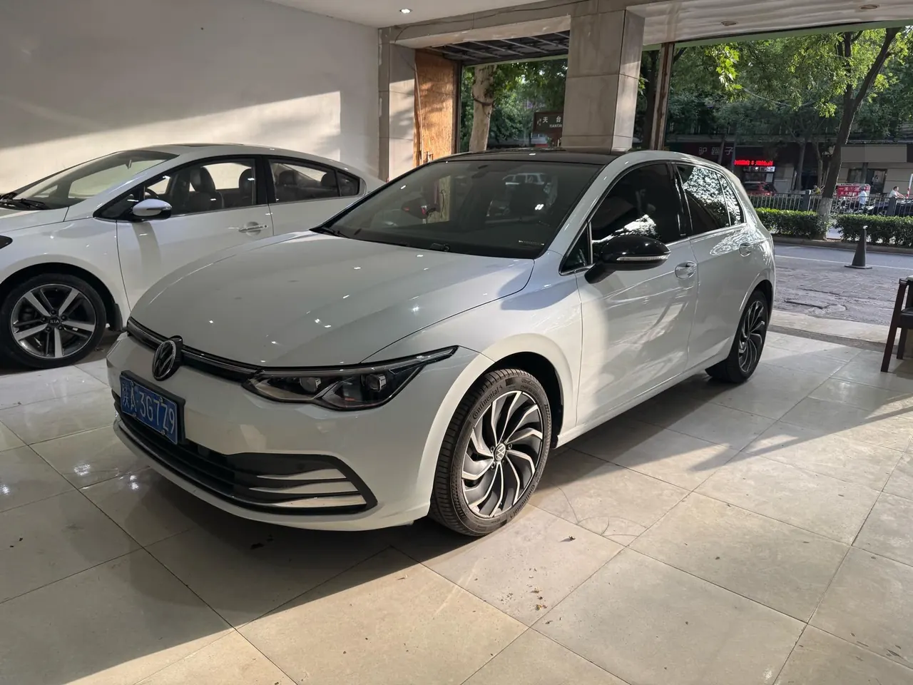Открыть галерею: Volkswagen 2021 Golf 8 PRO 1.4TSI 280TSI Automatic