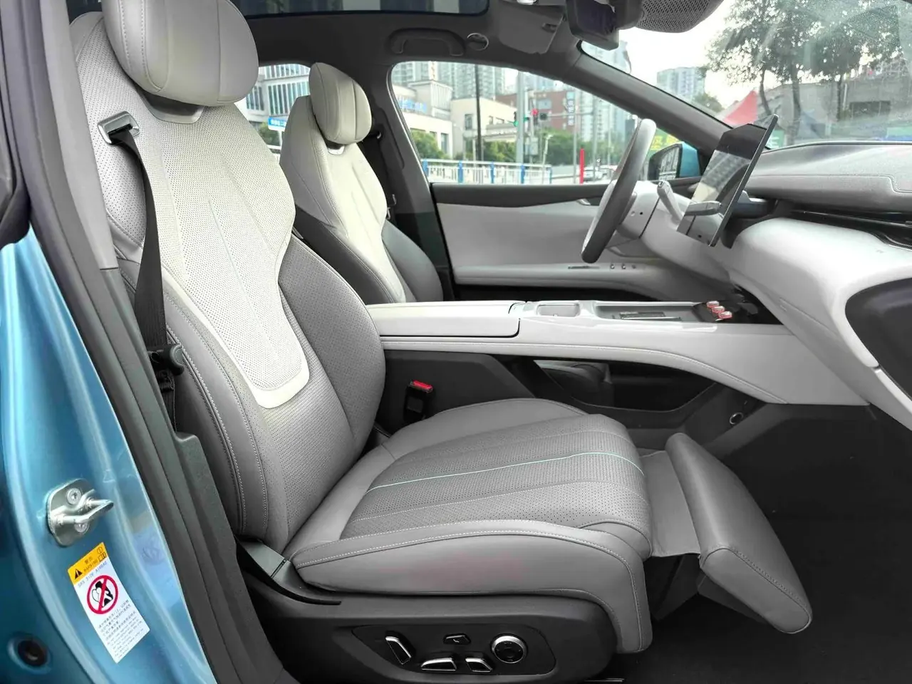 ChangAn Deepal 2024 L 07 230Max Dry Kun Zhijia ADS SE Range-extended Automatic Gear 5