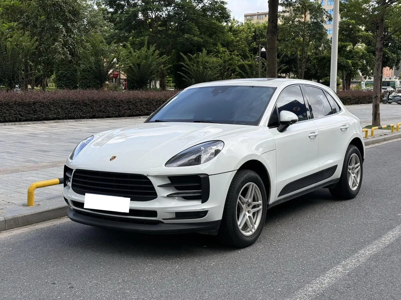 Open image lightbox: Porsche Macan (Imported) 2020 Macan 2.0T Automatic Gear
