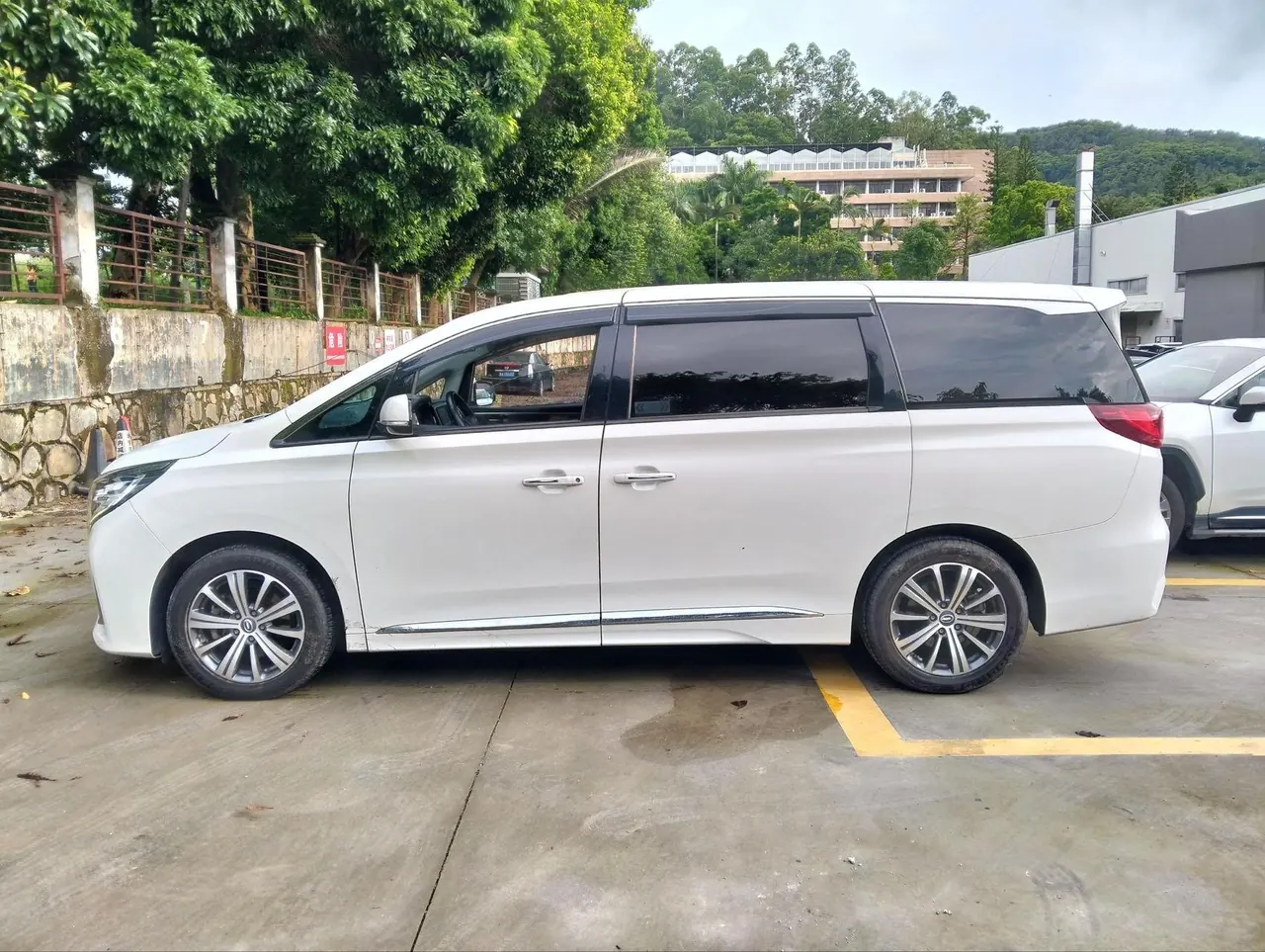 Chuanqi 2020 GM8 2.0T 390T Premium Edition Automatic Gear 2