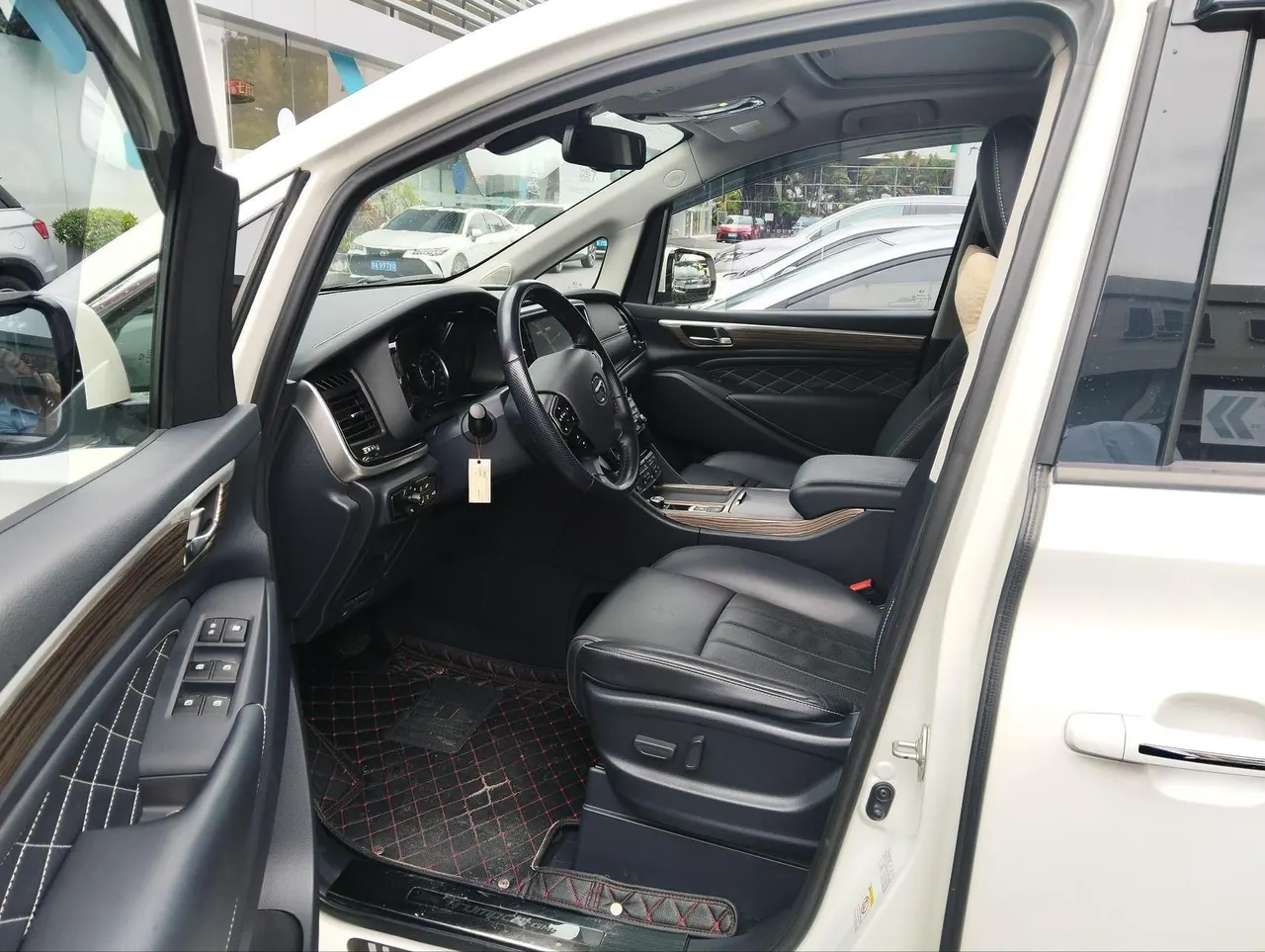 Chuanqi 2020 GM8 2.0T 390T Premium Edition Automatic Gear 3