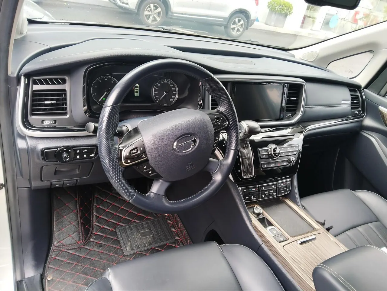 Chuanqi 2020 GM8 2.0T 390T Premium Edition Automatic Gear 5
