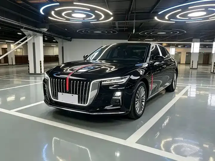 Open image lightbox: HongQi H5 2024 2.0T Auto Zhilian Flag Edition