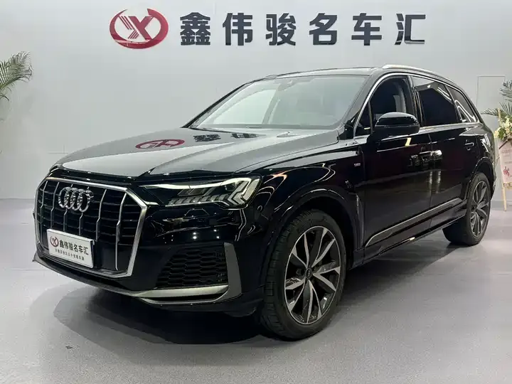Audi Q7 2023 55 TFSI quattro S line Sport 2