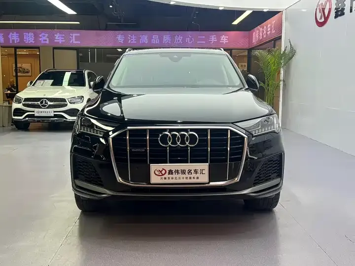 Audi Q7 2023 55 TFSI quattro S line Sport 3