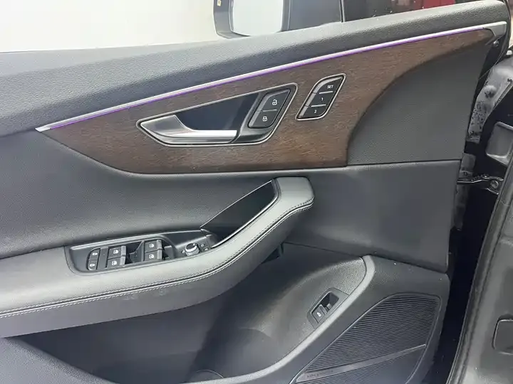 Audi Q7 2023 55 TFSI quattro S line Sport 7
