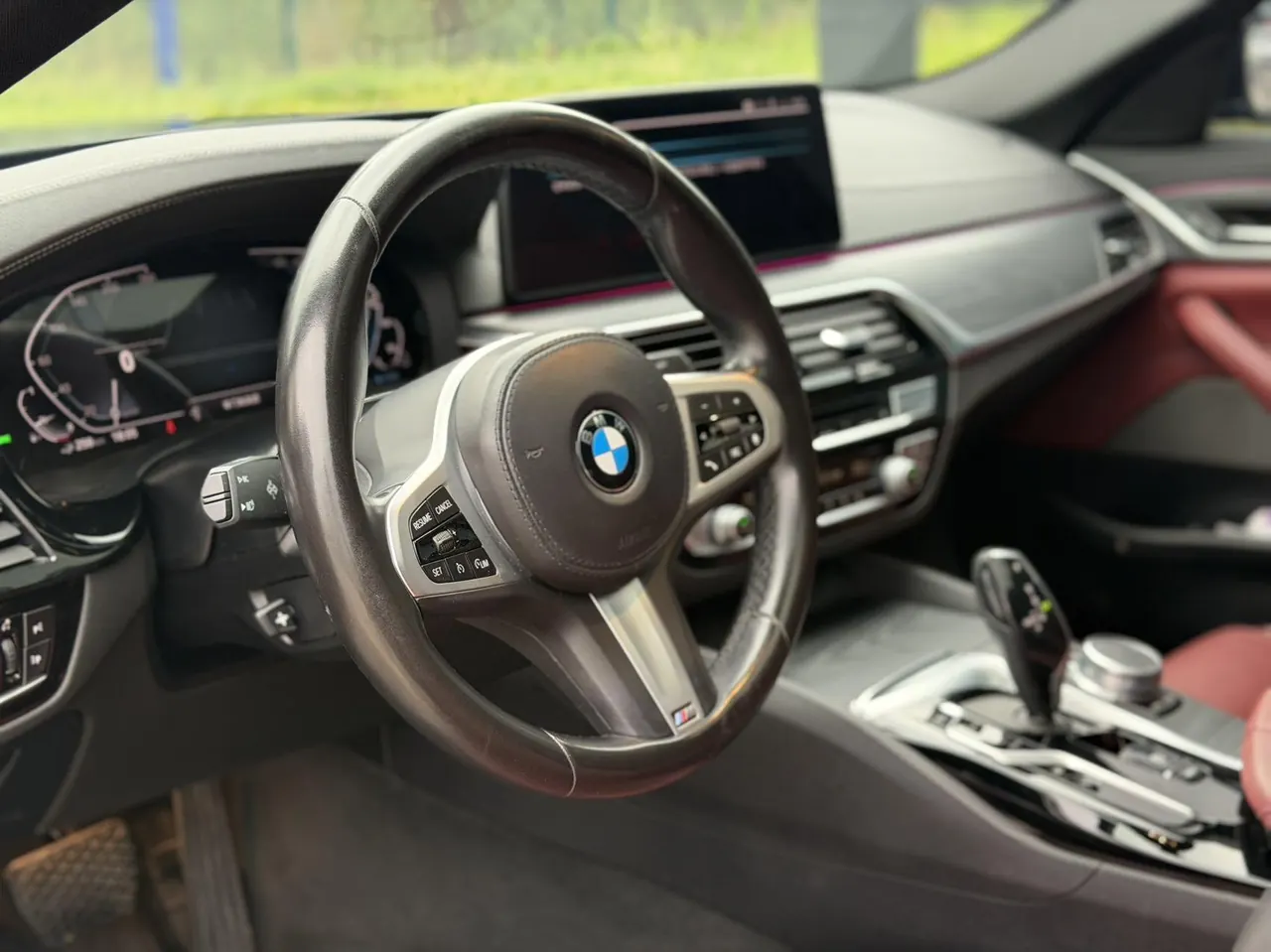 BMW 5 series new energy 2021 535Le 2.0T M sports suit automatic gear 5