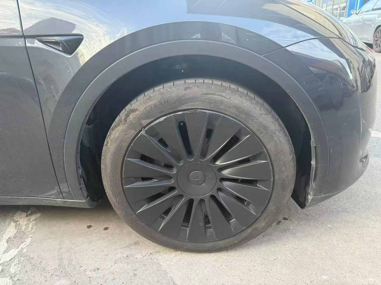 Tesla 2023 Model Y rear-wheel drive version automatic transmission 5