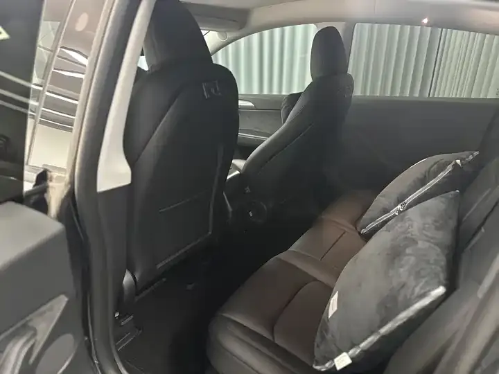 Model Y 2024 rear-wheel drive version 5