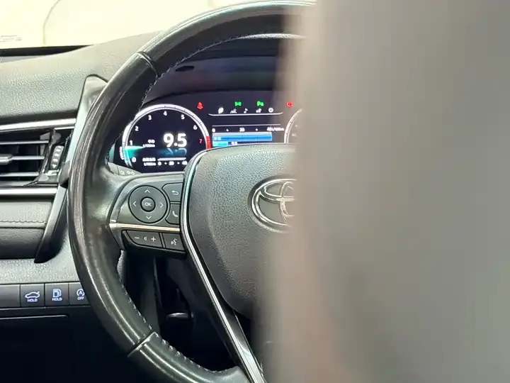 Camry 2021 2.5G Deluxe Edition 11