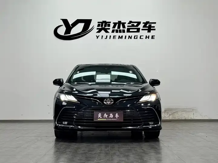 Camry 2021 2.5G Deluxe Edition 2