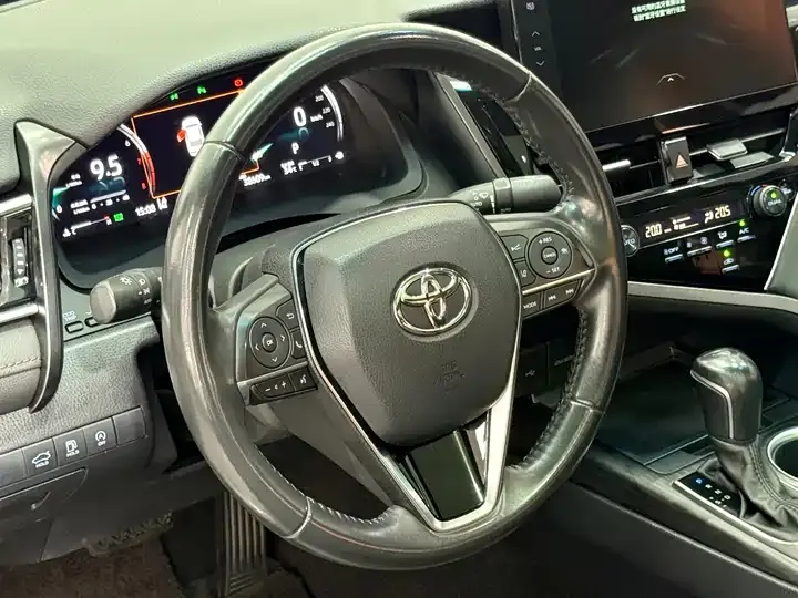 Camry 2021 2.5G Deluxe Edition 4