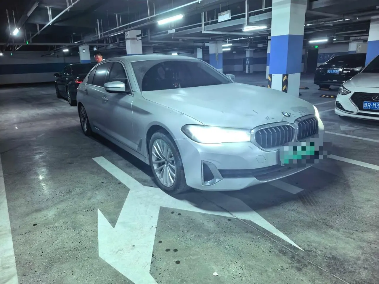 BMW 5 series new energy 2021 535Le 2.0T luxury package automatic gear 3