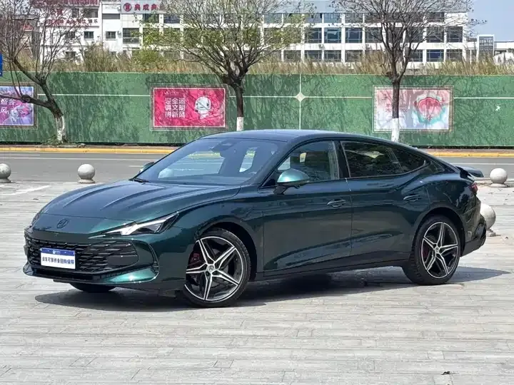 Открыть галерею: MG7 2025 2.0T Trophy Super Sports Edition
