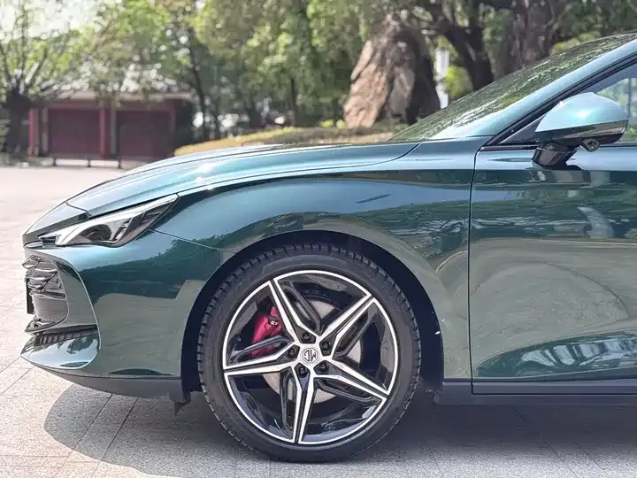 MG7 2025 2.0T Trophy Super Sports Edition 12