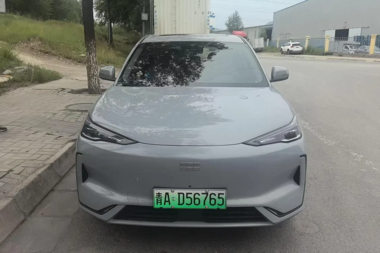 Geely Galaxy 2026 E 5 530km Discovery Edition Automatic Gear 3