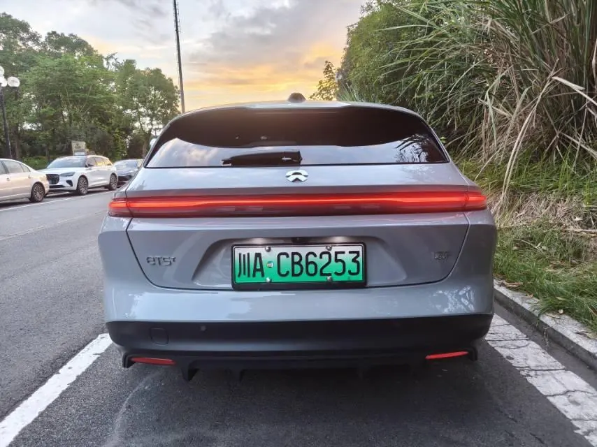 NIO 2024 ET5 75kWh automatic gear 3