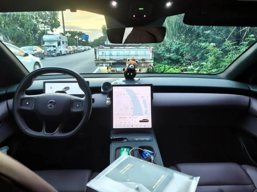 NIO 2024 ET5 75kWh automatic gear 9