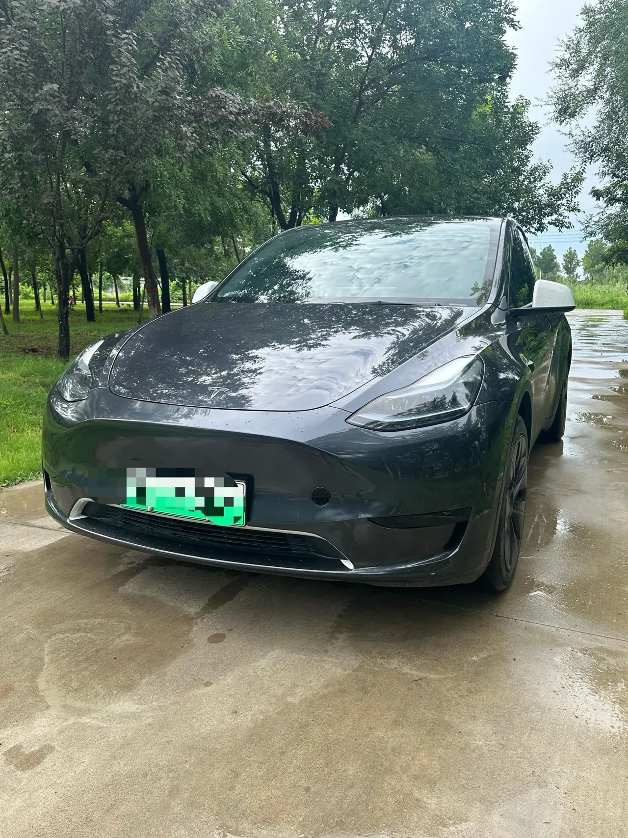 Tesla 2024 Model Y rear-wheel drive version automatic transmission - View 1