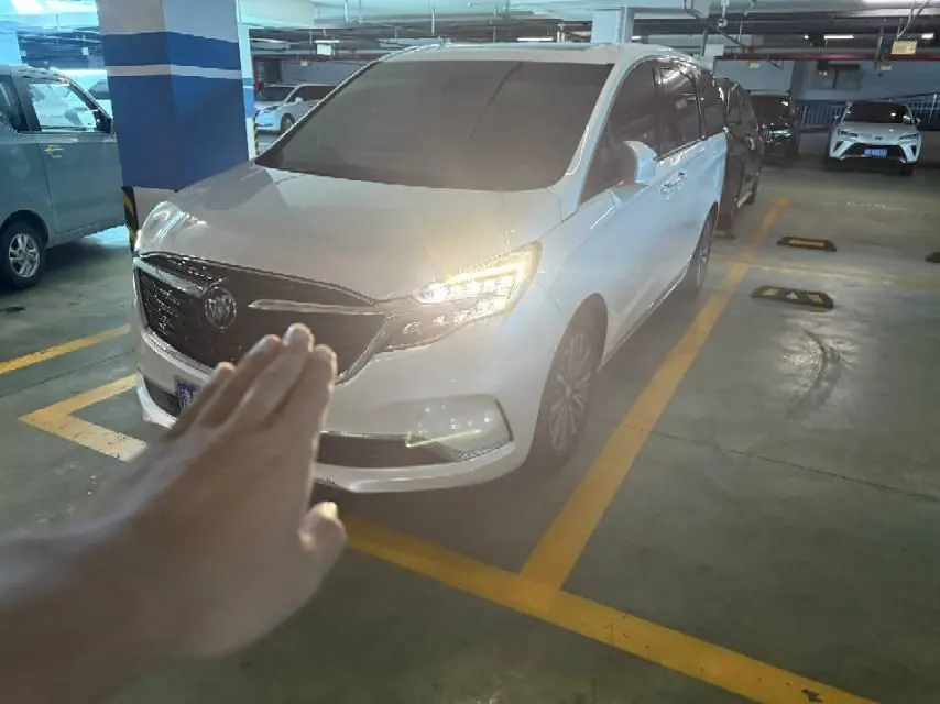Buick 2021 GL8 ES Lu Zun 2.0T 653T Flagship Automatic Gear - View 1