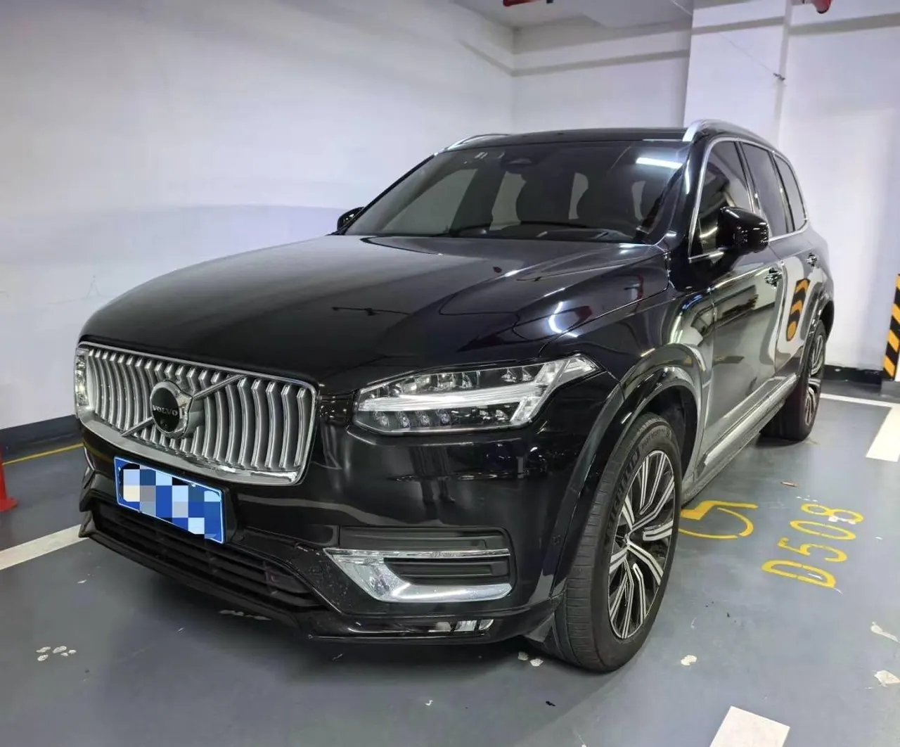 Volvo XC90 (Imported) 2023 XC90 48V 2.0T B6 Zhiya Deluxe Edition 7-seat Automatic Gear - View 1