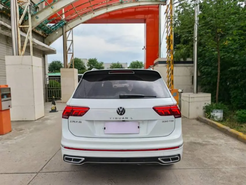 Volkswagen 2023 Tiguan L R-Line 2.0TSI 330TSI Two-Drive R-Line Overdrive Automatic Gear 5