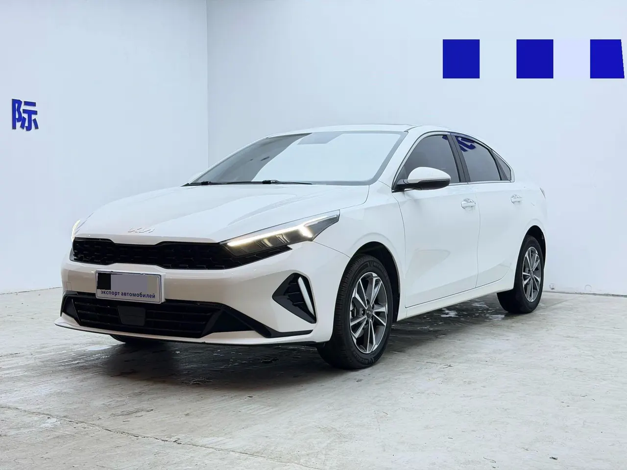 Открыть галерею: Kia 2023 K3 1.5 Stepless Deluxe Edition Automatic Gear