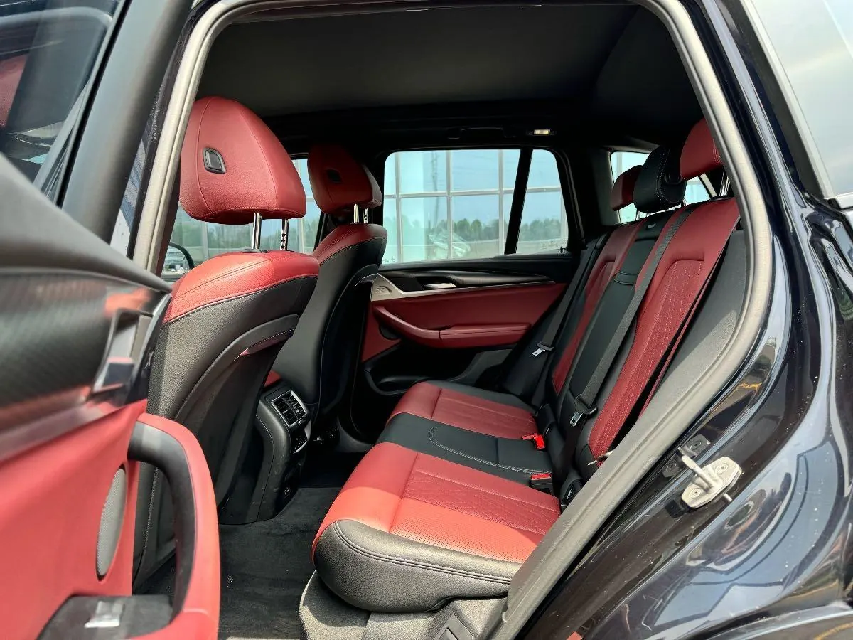 BMW 2022 X3 xDrive30i 2.0T exclusive M obsidian night set (modified) automatic gear 3