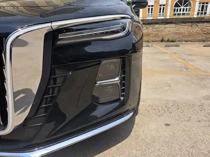HongQi H5 2025 2.0T Automatic Flag Edition 5