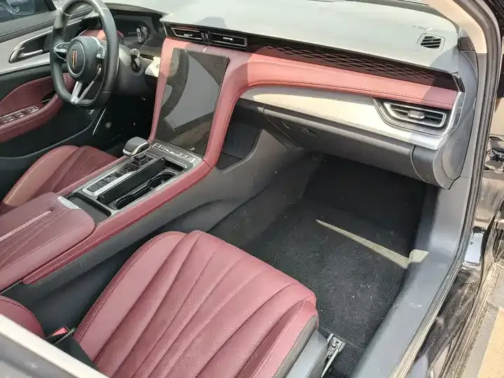 HongQi H5 2025 1.5T DCT Xuan Ying Edition 5
