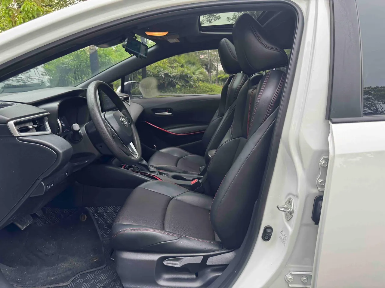 Toyota 2021 Lei Ling Shuangqing 1.8H Stepless Sports Edition Automatic Gear 7