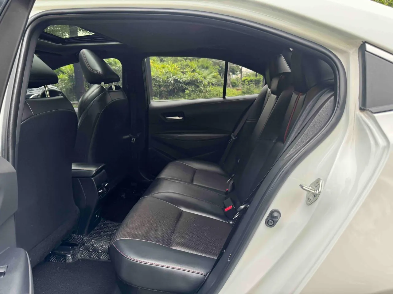 Toyota 2021 Lei Ling Shuangqing 1.8H Stepless Sports Edition Automatic Gear 8